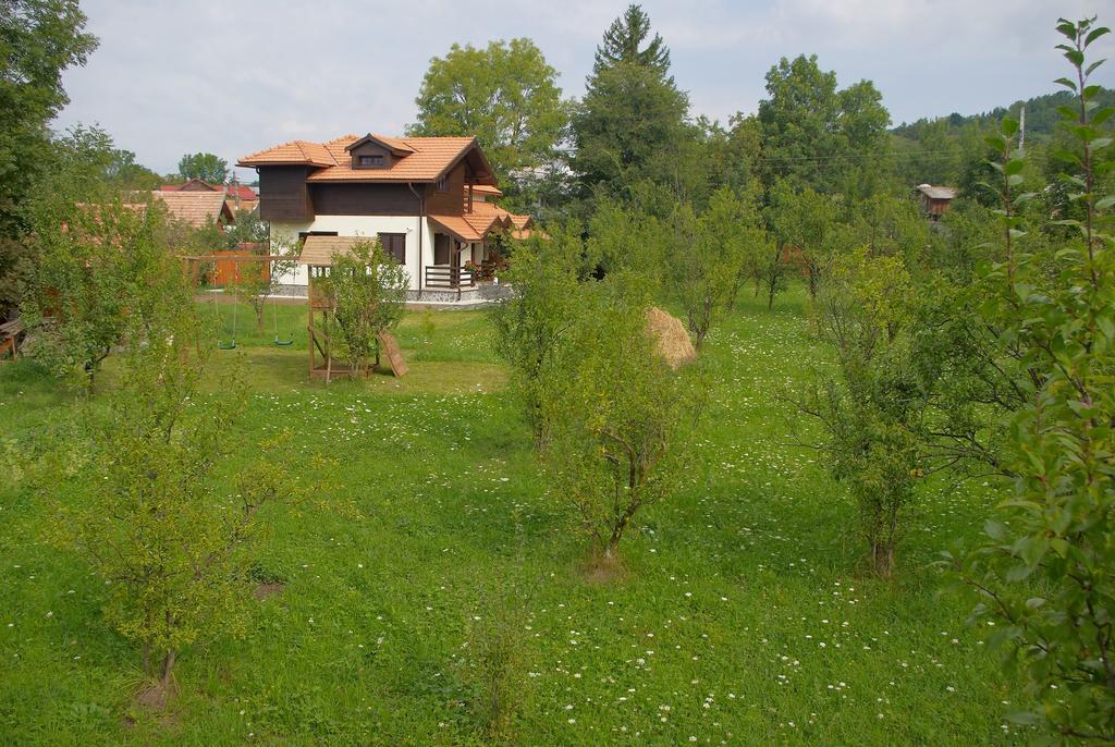 Casuta Cu Prieteni Cornu de Jos Quarto foto