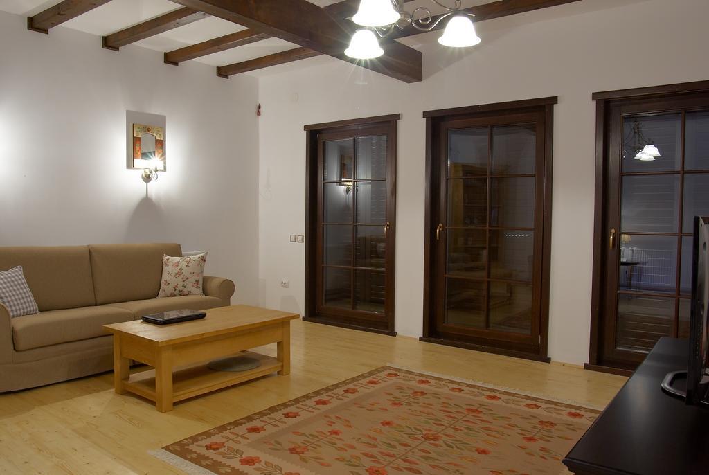 Casuta Cu Prieteni Cornu de Jos Quarto foto